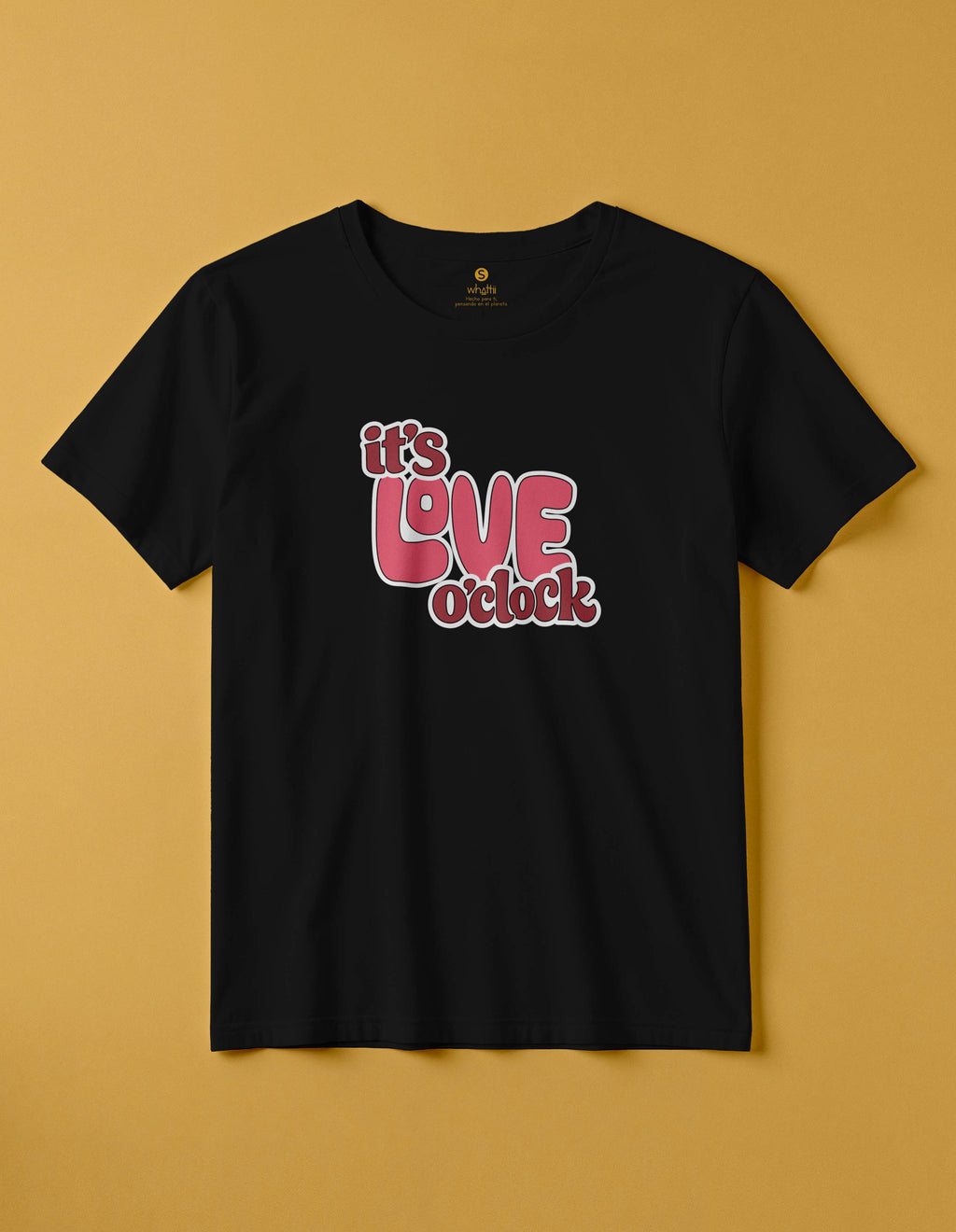 camiseta de algodon organico modelo love color negro whattii pecho