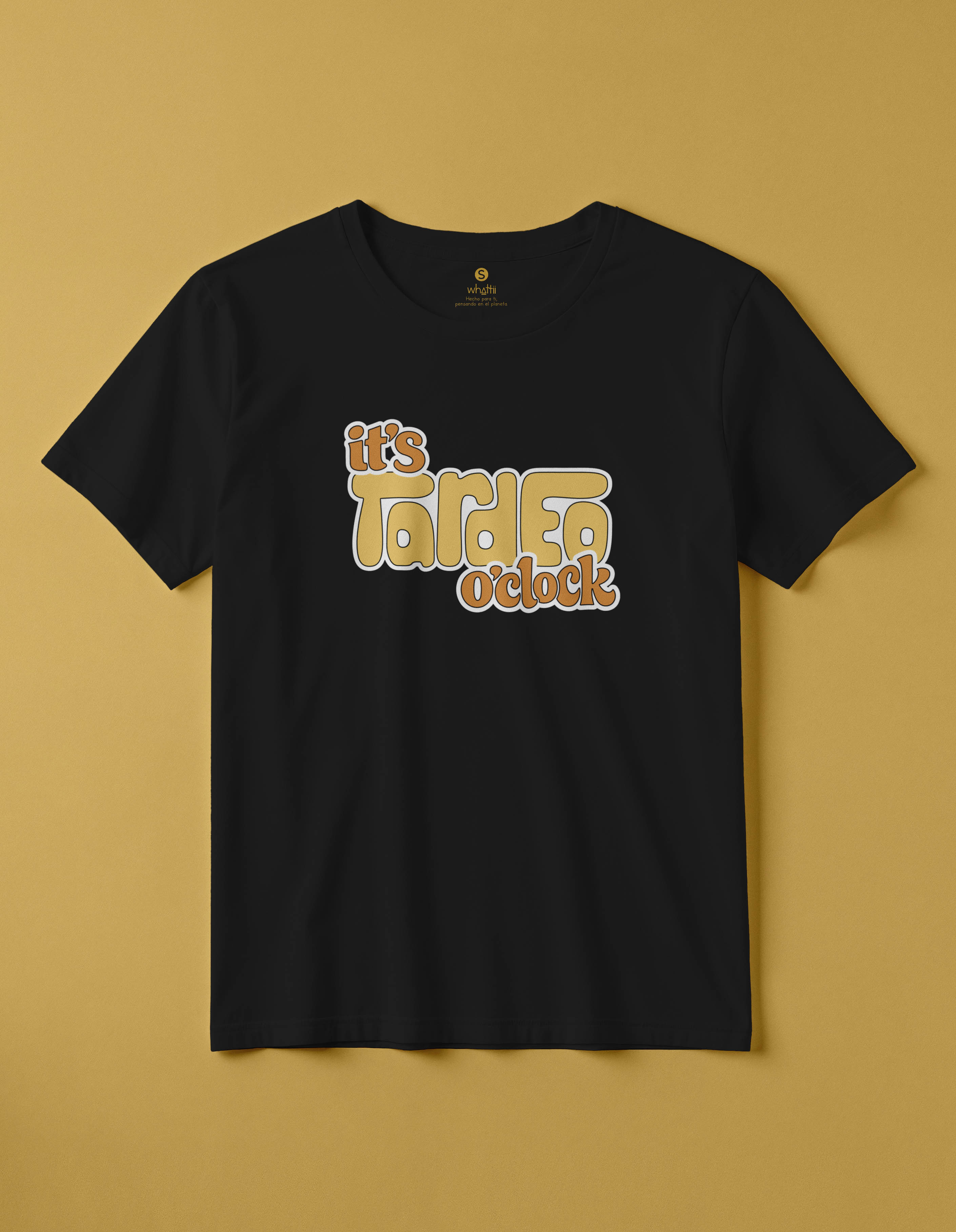 camiseta de algodon organico modelo tardeo color negro whattii pecho