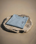 camiseta de algodon organico modelo ola color azul whattii portada
